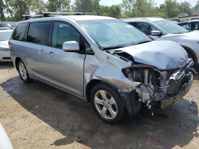 Photo 4 from auction – 2012 TOYOTA SIENNA LE with VIN 5TDKK3DC1CS196105