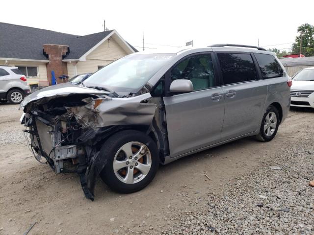 Photo 1 from auction – 2016 TOYOTA SIENNA LE with VIN 5TDKK3DCXGS715027
