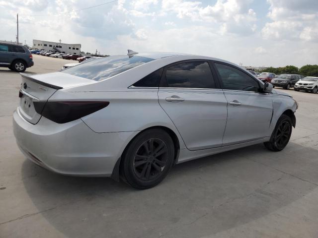 Photo 3 from auction – 2012 HYUNDAI SONATA GLS with VIN 5NPEB4AC2CH474099