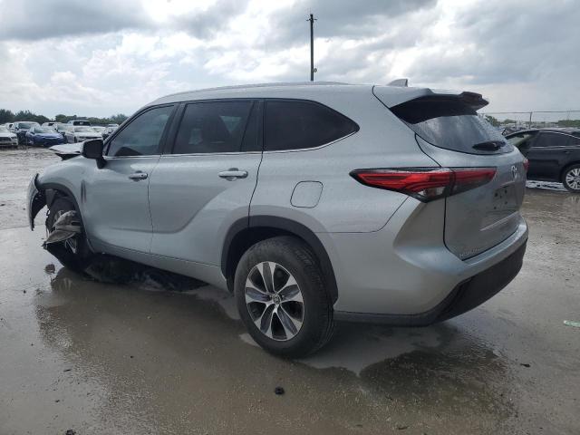 Photo 2 from auction – 2021 TOYOTA HIGHLANDER with VIN 5TDGZRAHXMS056012