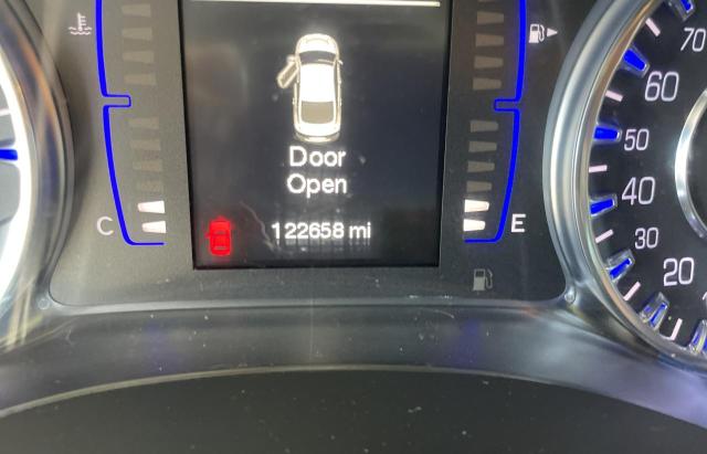 Photo 8 from auction – 2015 CHRYSLER 200 LIMITE with VIN 1C3CCCAB2FN692820