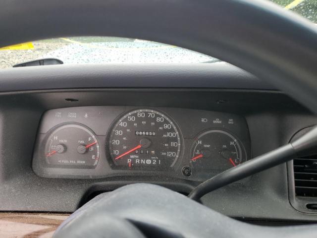 Photo 9 from auction – 2002 FORD CROWN VICT with VIN 2FAFP73W52X115041