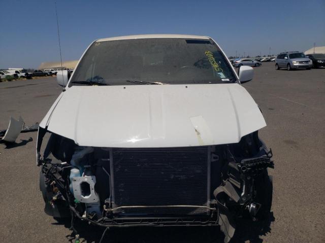Photo 5 from auction – 2015 CHRYSLER TOWN & COU with VIN 2C4RC1HG5FR571908