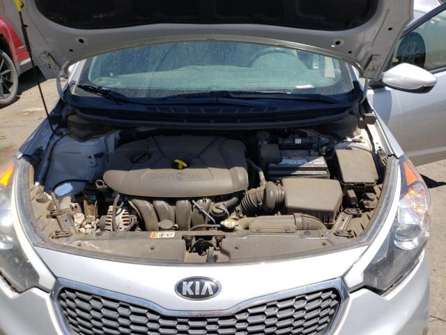 Photo 11 from auction – 2015 KIA FORTE LX with VIN KNAFK4A62F5386752