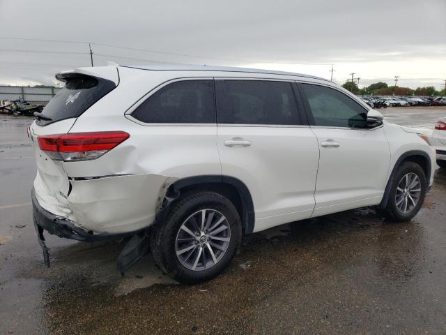 Photo 3 from auction – 2017 TOYOTA HIGHLANDER with VIN 5TDJZRFH0HS460215