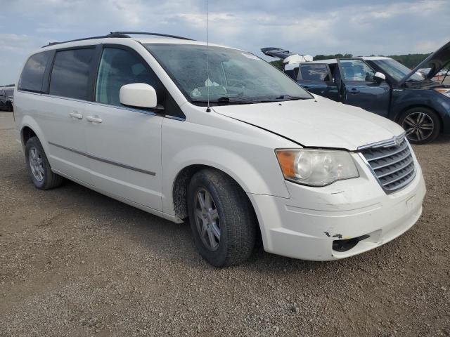 Photo 4 from auction – 2010 CHRYSLER TOWN & COU with VIN 2A4RR5D15AR421436