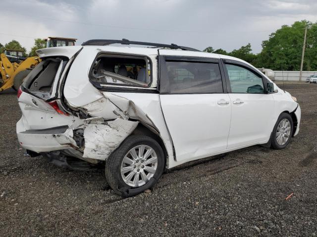 Photo 3 from auction – 2013 TOYOTA SIENNA XLE with VIN 5TDDK3DC6DS049319