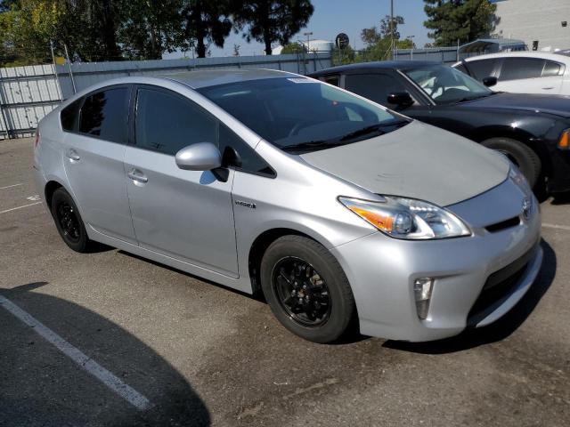 Photo 4 from auction – 2013 TOYOTA PRIUS with VIN JTDKN3DU1D5589206
