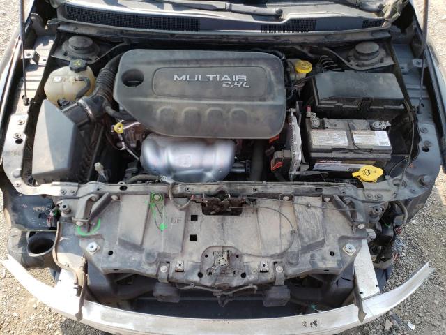 Photo 11 from auction – 2015 CHRYSLER 200 LIMITE with VIN 1C3CCCAB6FN689497