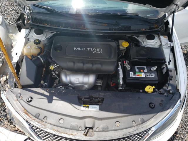 Photo 11 from auction – 2016 CHRYSLER 200 LIMITE with VIN 1C3CCCABXGN116992