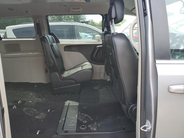 Photo 11 from auction – 2014 CHRYSLER TOWN & COU with VIN 2C4RC1BG9ER440617