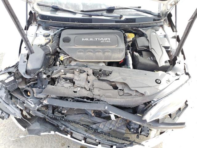 Photo 11 from auction – 2015 CHRYSLER 200 LIMITE with VIN 1C3CCCAB0FN720744