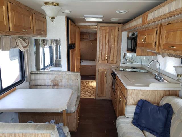 Photo 6 from auction – 2001 MONON 45X96 MOTORHOME with VIN 1RF12031912013170