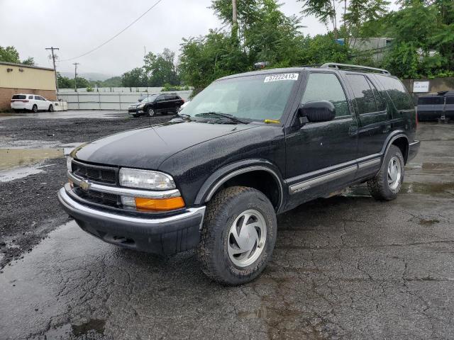 CHEVROLET BLAZER 2001 with VIN 1GNDT13W812108149 - Photo from auction