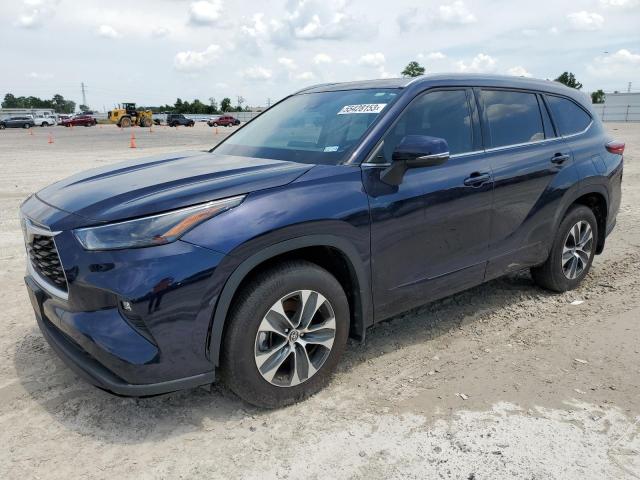 TOYOTA HIGHLANDER 2022 with VIN 5TDGZRAHXNS111768 - Photo from auction