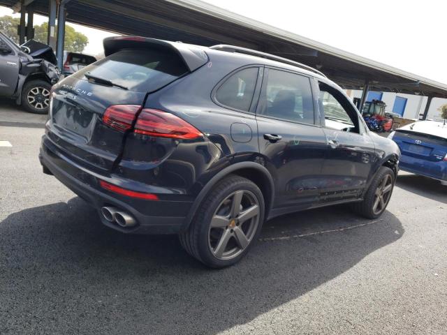 Photo 3 from auction – 2017 PORSCHE CAYENNE S with VIN WP1AB2A22HLA53155