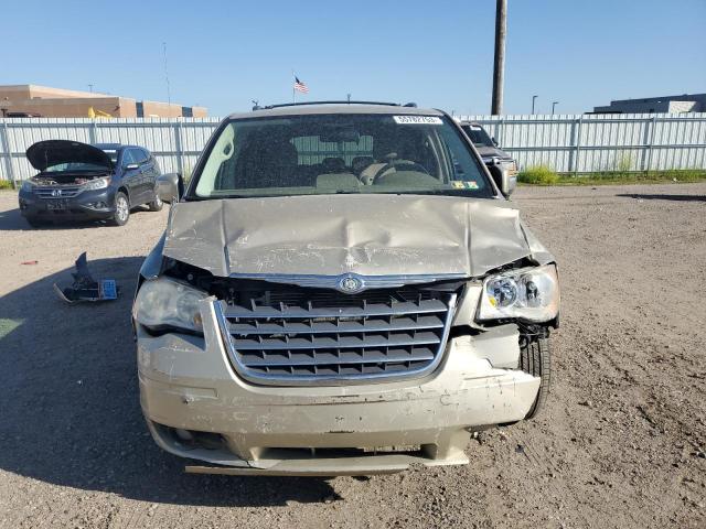 Photo 5 from auction – 2010 CHRYSLER TOWN & COU with VIN 2A4RR5DX2AR452177