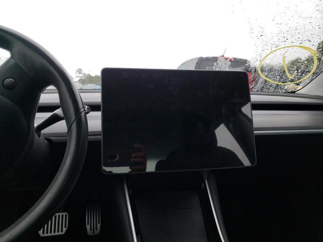 Photo 9 from auction – 2018 TESLA MODEL 3 with VIN 5YJ3E1EB1JF069877