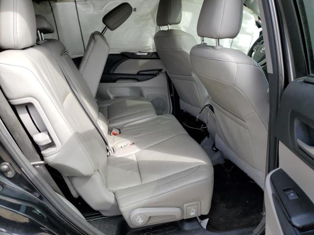 Photo 11 from auction – 2016 TOYOTA HIGHLANDER with VIN 5TDJKRFHXGS274426