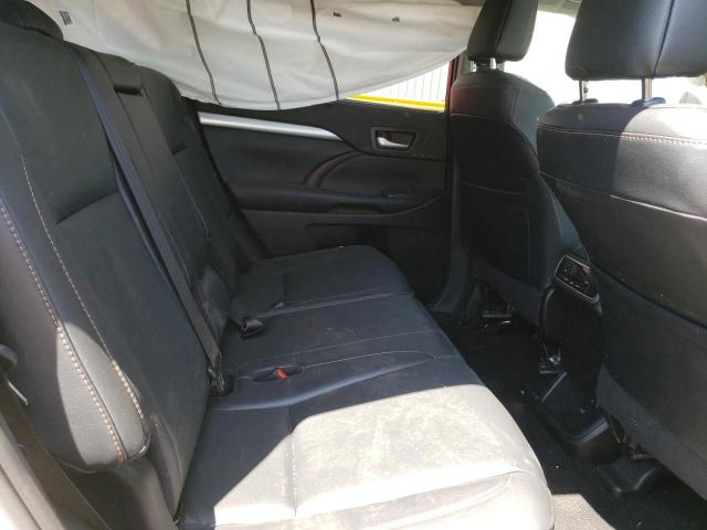 Photo 11 from auction – 2019 TOYOTA HIGHLANDER with VIN 5TDJZRFH9KS719856