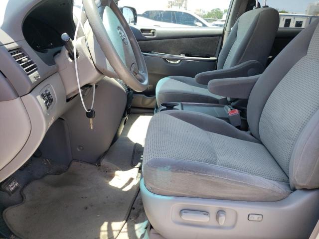 Photo 7 from auction – 2010 TOYOTA SIENNA CE with VIN 5TDKK4CCXAS290438