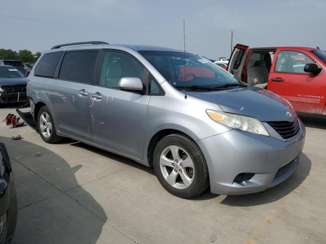 Photo 4 from auction – 2013 TOYOTA SIENNA LE with VIN 5TDKK3DC9DS319876