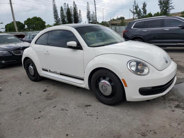 Photo 4 from auction – 2013 VOLKSWAGEN BEETLE with VIN 3VWJP7AT7DM690234