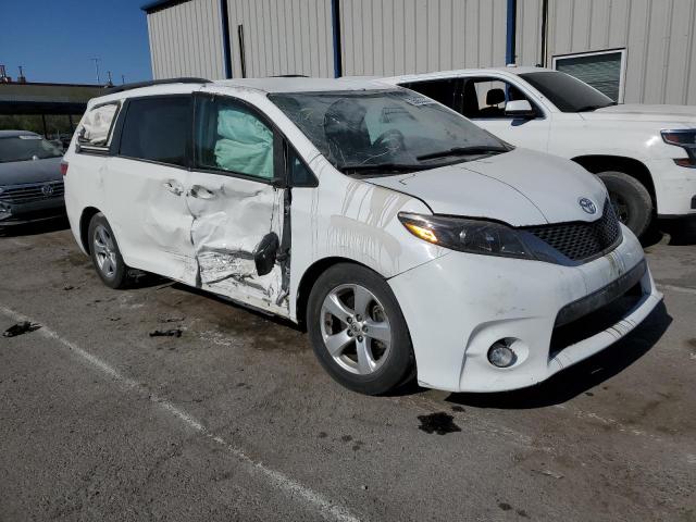 Photo 4 from auction – 2015 TOYOTA SIENNA LE with VIN 5TDKK3DC5FS630997
