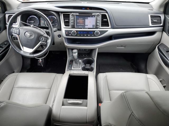 Photo 8 from auction – 2018 TOYOTA HIGHLANDER with VIN 5TDJZRFH1JS532335