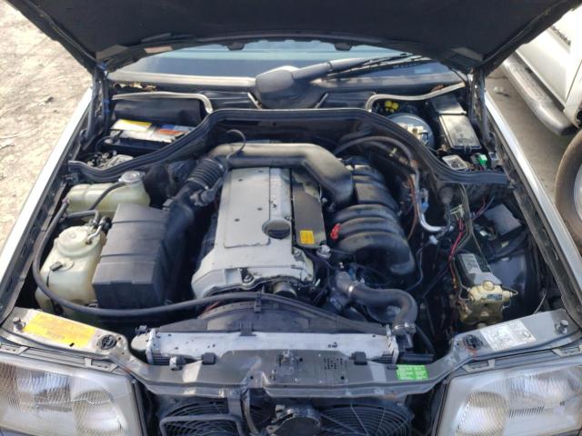Photo 11 from auction – 1994 MERCEDES-BENZ E 320 with VIN WDBEA32E9RC067638