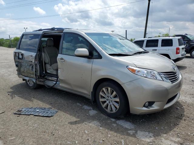 Photo 4 from auction – 2015 TOYOTA SIENNA XLE with VIN 5TDDK3DC2FS104397