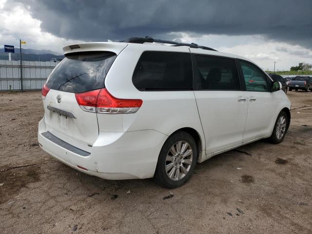 Photo 3 from auction – 2011 TOYOTA SIENNA XLE with VIN 5TDYK3DC6BS125197