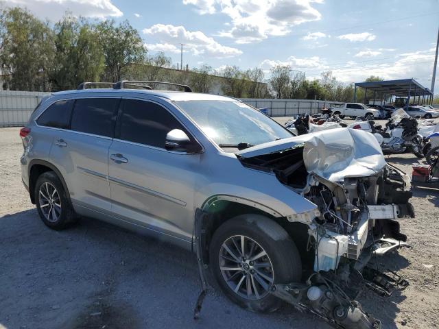 Foto 4 de la subasta – 2018 TOYOTA HIGHLANDER con VIN 5TDJZRFH4JS556919