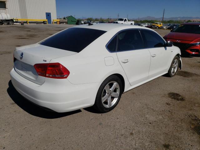 Photo 3 from auction – 2015 VOLKSWAGEN PASSAT S with VIN 1VWAT7A39FC109980