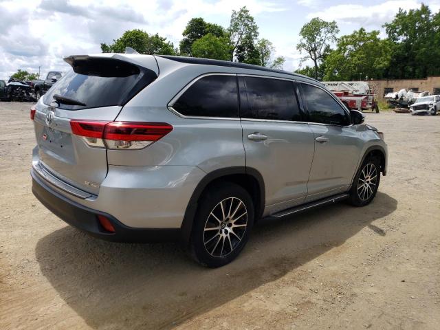 Photo 3 from auction – 2018 TOYOTA HIGHLANDER with VIN 5TDJZRFH9JS835542