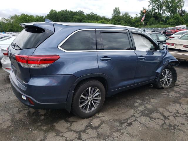 Photo 3 from auction – 2017 TOYOTA HIGHLANDER with VIN 5TDJZRFH3HS396803