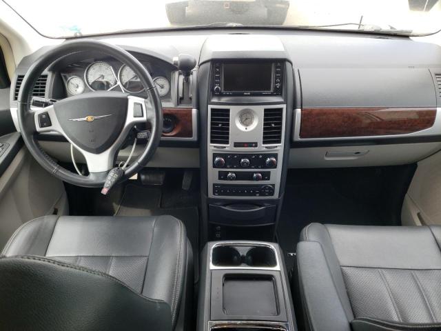 Photo 8 from auction – 2010 CHRYSLER TOWN & COU with VIN 2A4RR8DX1AR360219