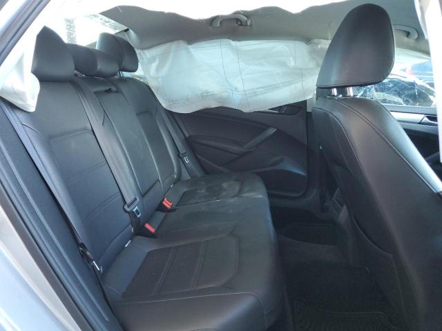 Photo 10 from auction – 2015 VOLKSWAGEN PASSAT S with VIN 1VWAS7A33FC080267