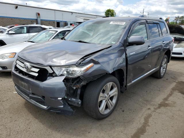 TOYOTA HIGHLANDER 2013 مع رقم تعريف المركبة 5TDDK3EH1DS238616 - صورة من المزاد