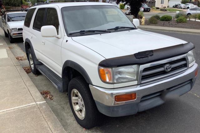 TOYOTA 4RUNNER SR 1998 with VIN JT3GN86R1W0085724 - Photo from auction