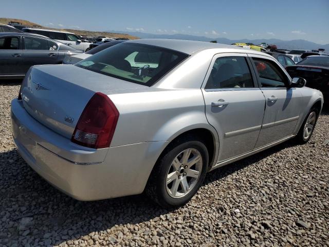 Photo 3 from auction – 2008 CHRYSLER 300 with VIN 2C3KA53G17H812123