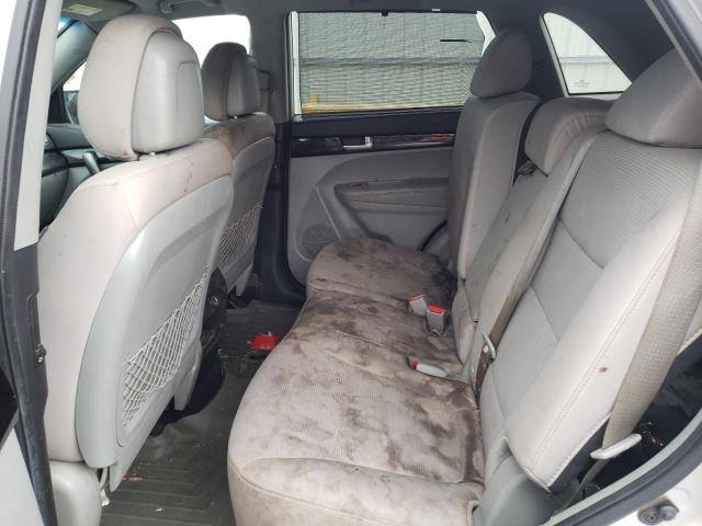 Photo 11 from auction – 2014 KIA SORENTO LX with VIN 5XYKTCA60EG484306