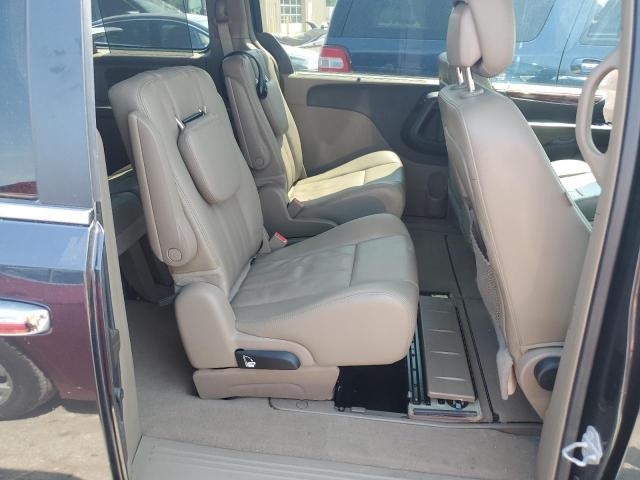 Photo 11 from auction – 2014 CHRYSLER TOWN & COU with VIN 2C4RC1BG0ER422832