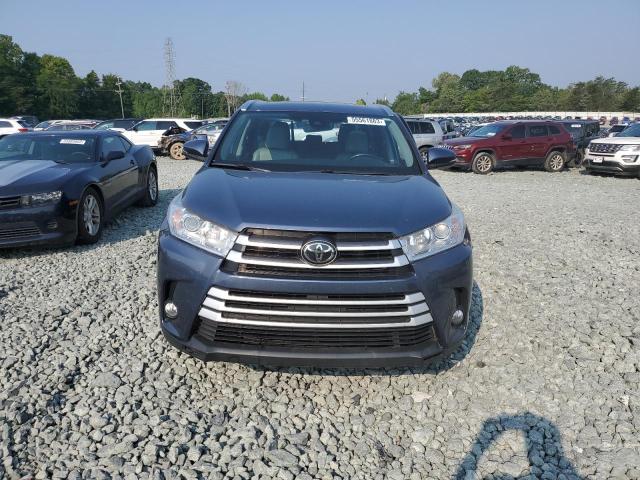 Photo 5 from auction – 2017 TOYOTA HIGHLANDER with VIN 5TDKZRFH3HS519701