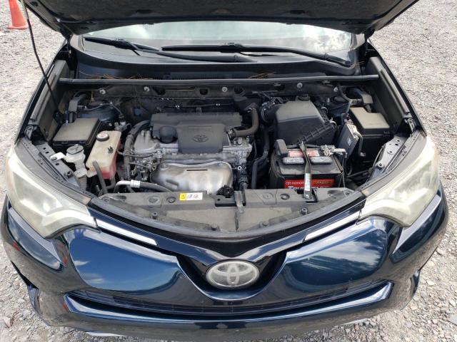 Photo 12 from auction – 2017 TOYOTA RAV4 XLE with VIN JTMWFREV5HD094687