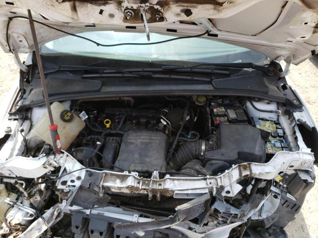 Photo 11 from auction – 2015 FORD FOCUS SE with VIN 1FADP3F27FL230185