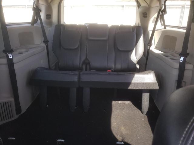 Photo 10 from auction – 2014 CHRYSLER TOWN & COU with VIN 2C4RC1BGXER307154