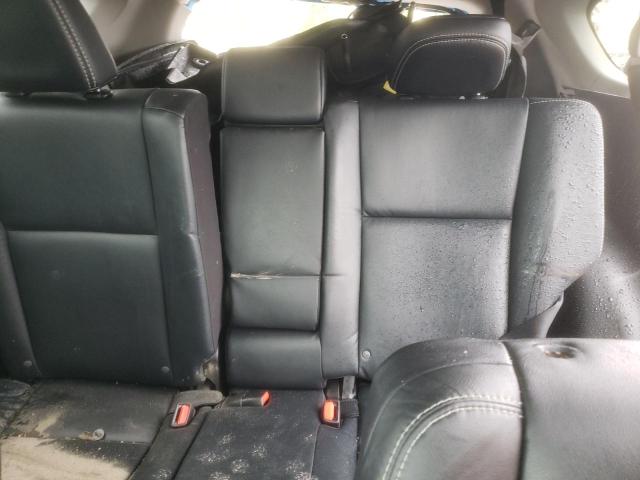 Photo 10 from auction – 2017 TOYOTA RAV4 LIMIT with VIN 2T3DFREV2HW577211