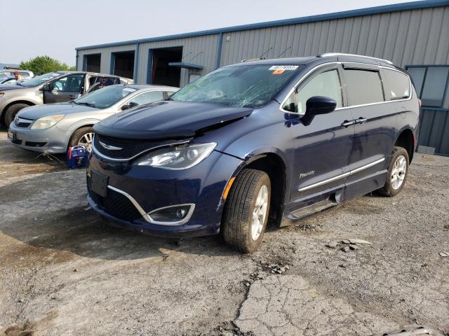 CHRYSLER PACIFICA T 2017 with VIN 2C4RC1EG4HR734569 - Photo from auction