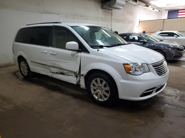 Photo 4 from auction – 2015 CHRYSLER TOWN & COU with VIN 2C4RC1BG3FR538222